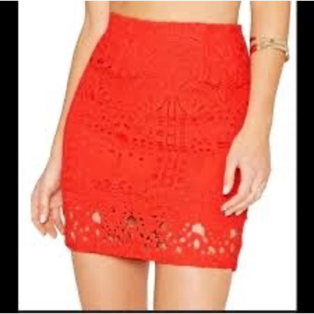 NWT Forever 21 Crochet Overlay Skirt-Size M